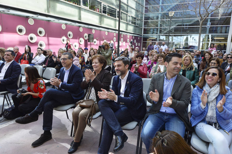 La vicepresidenta del Gobierno y secretaria de Igualdad del PSOE, Carmen Calvo, ha remarcado que el gobierno socialista «ha convertido en 9 meses la política en respuesta»
