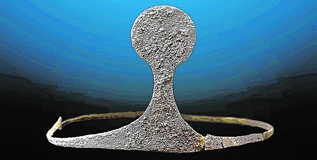 Diadema de plata perteneciente al ajuar principesco de La Almoloya. 