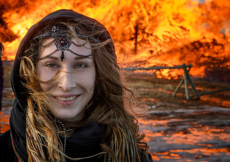 Shrovetide o Maslenitsa es una antigua ceremonia de despedida al invierno, tradicionalmente celebrada en Bielorrusia, Rusia y Ucrania e implica la quema de una gran efigie