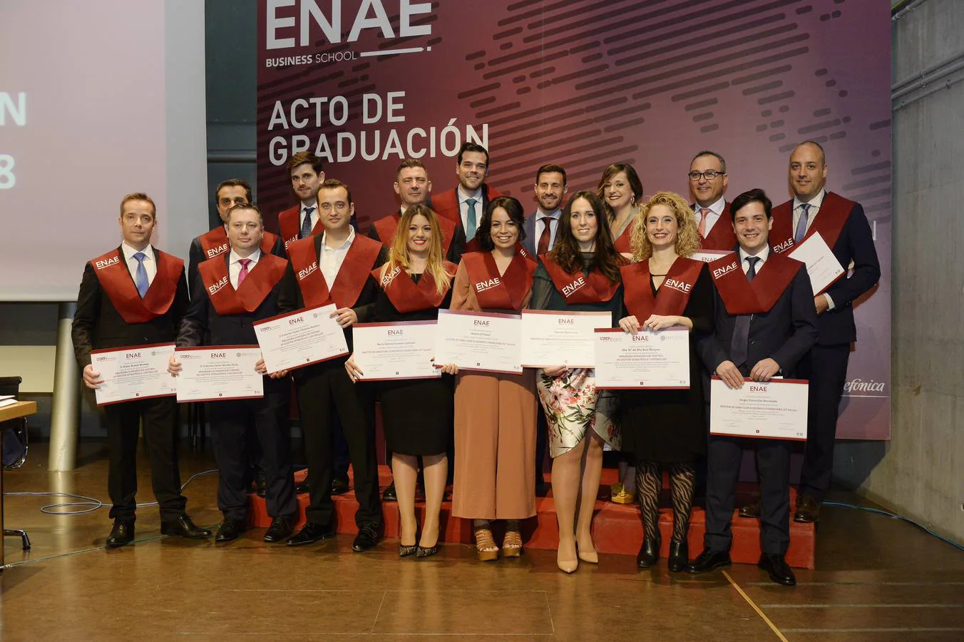 La Facultad de Economía y Empresa de la Universidad de Murcia acogió este viernes el acto de graduación de los alumnos de la ENAE Business Scho