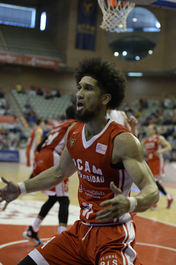 El equipo universitario sale de las posiciones de descenso, empatado con Breogán a siete victorias