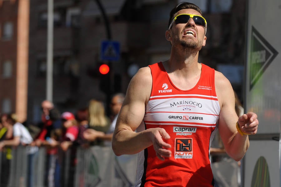 Andrés Mico consigue la victoria en 1 hora y 9 minutos, mientras que Inma Pérez hace una marca de 1 hora y 26 minutos y se lleva la prueba femenina