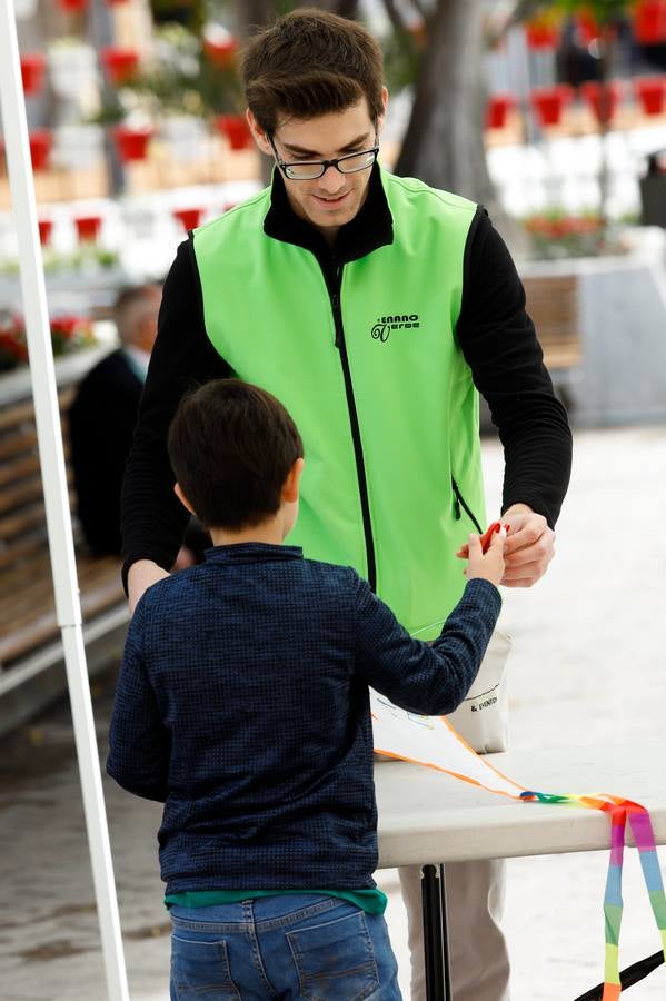 La Asociación de Padres de Familia Separados (Apfs) organizó una jornada festiva y reivindicativa en la plaza de Santo Domingo de 