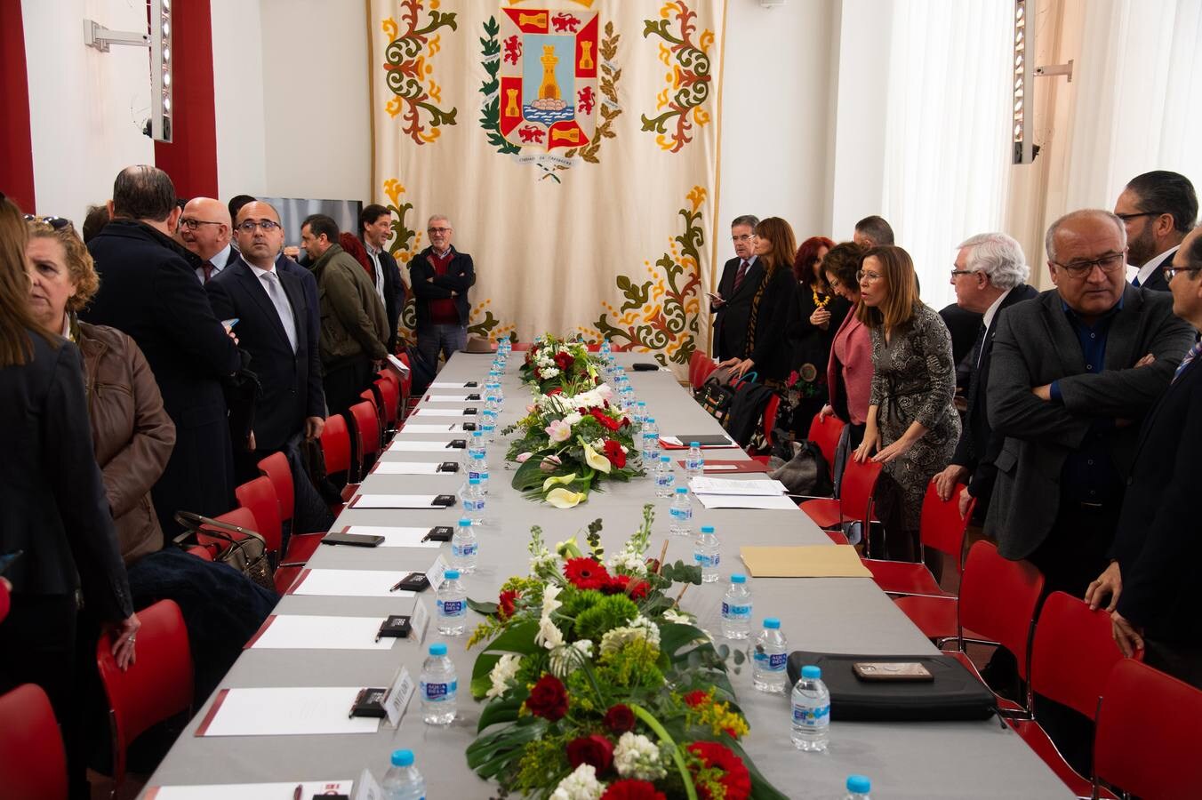 El Pleno del Consejo Económico y Social (CES) aprobó este miércoles, en una reunión celebrada en el Palacio Consistorial de Cartagena, el dictamen sobre el proyecto de decreto regional que garantiza la gratuidad y universalidad de la atención temprana, a niños de cero a seis años