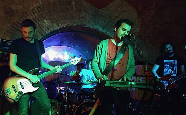 Juan Blas, al teclado, en el concierto de Caboverde en la Sala Musik.
