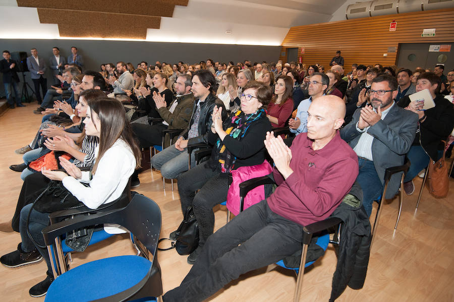 La consejera de Educación entrega 80 placas de reconocimiento a los participantes y 40 trofeos a los centros de excelencia inscritos en el programa desde hace cuatro años