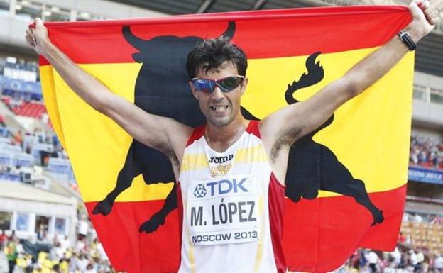 Miguel Ángel López, celebrando el bronce que ahora se convierte en plata, obtenido durante los Mundiales de 2013.