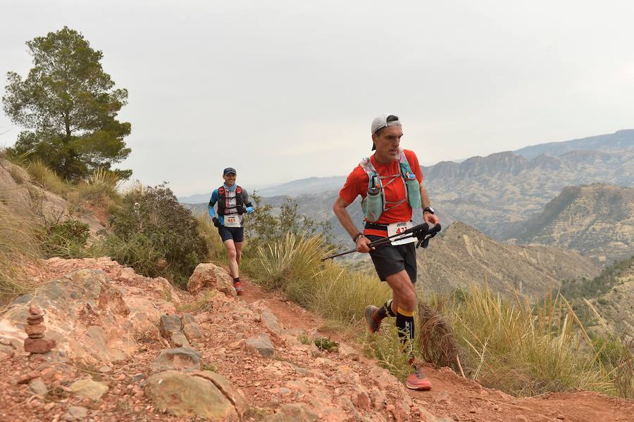 El corredor marroquí asentado en la Region es el más rápido en la prueba de trail running, seguido por el catalán Andreu Simón y el cántabro Borja Fernández