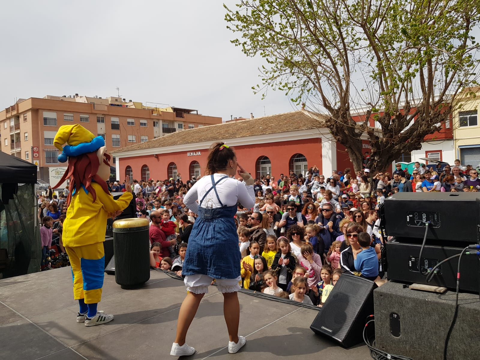 Los participantes realizaron 12 ecotalleres durante todo el recorrido y disfrutaron de un concierto, paella y espectáculo infantil