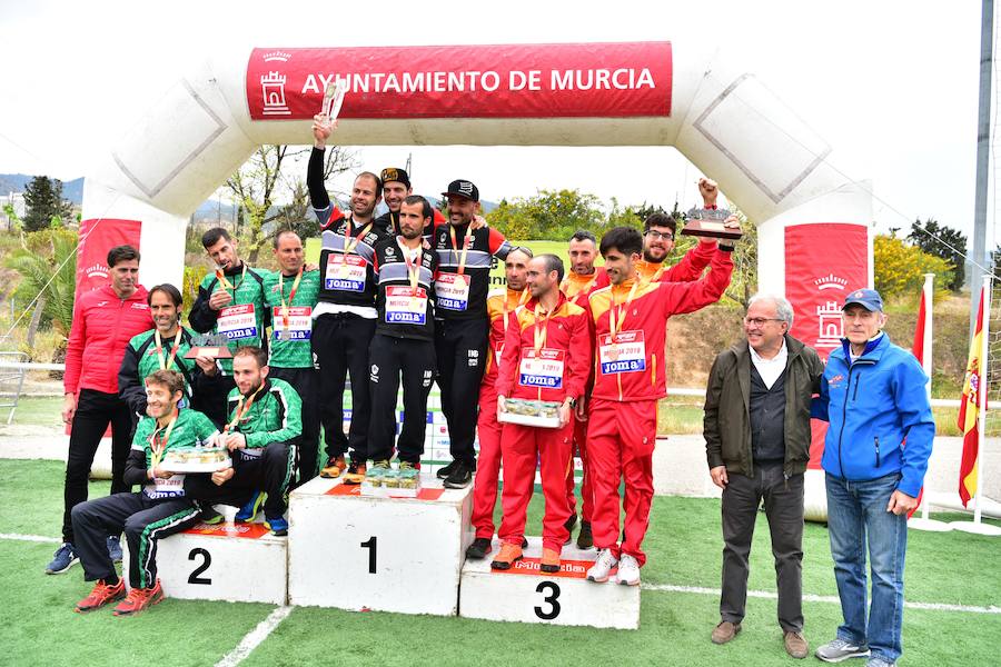 El corredor marroquí asentado en la Region es el más rápido en la prueba de trail running, seguido por el catalán Andreu Simón y el cántabro Borja Fernández