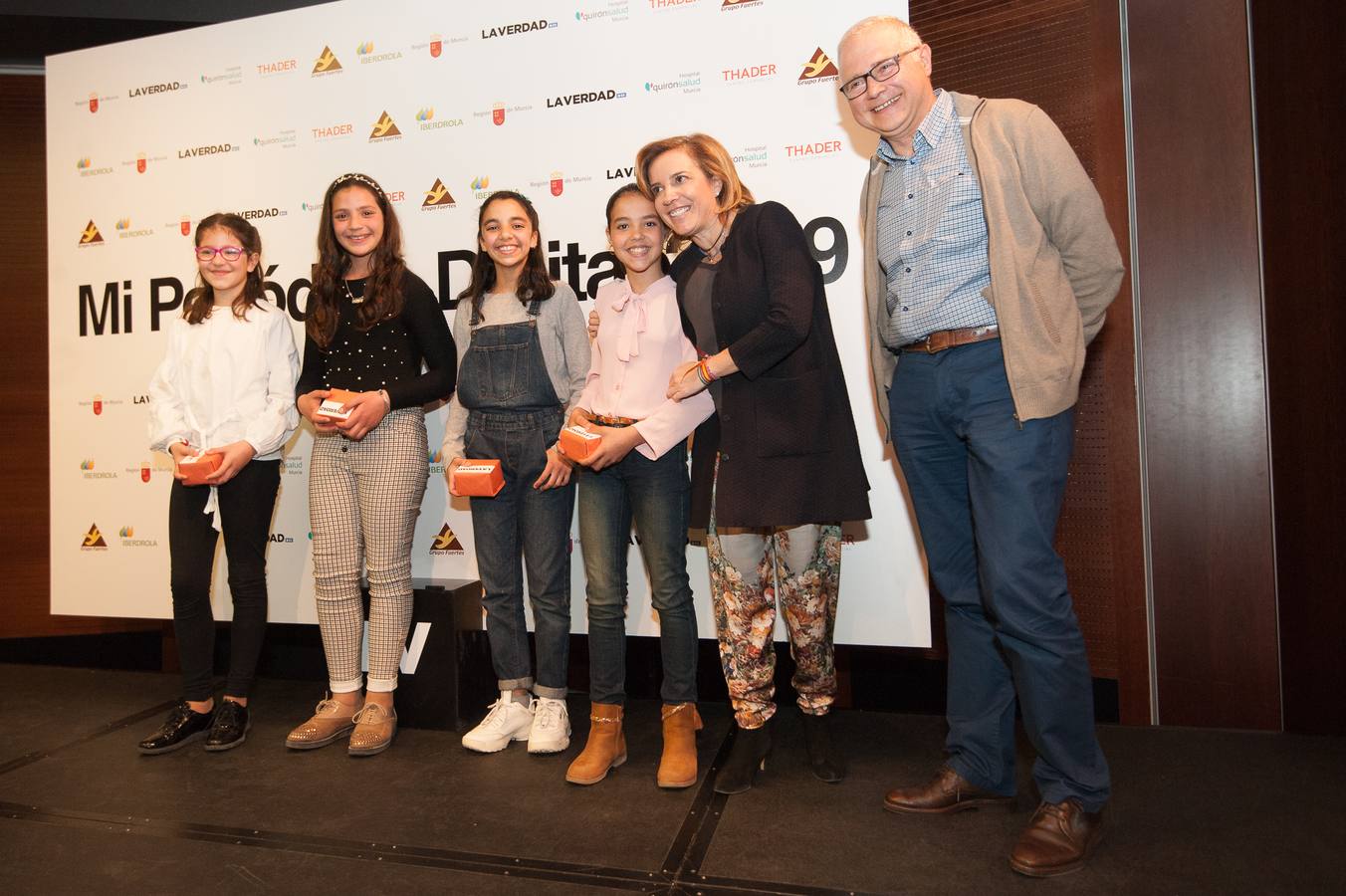 Los grupos Cazanoticias 3.0, Los Metamórficos, Weare2, Chiripifláuticos, Los Periodistas sin Fronteras y Diario IP, ganadores de la décima edición del concurso escolar 'Mi Periódico Digital'