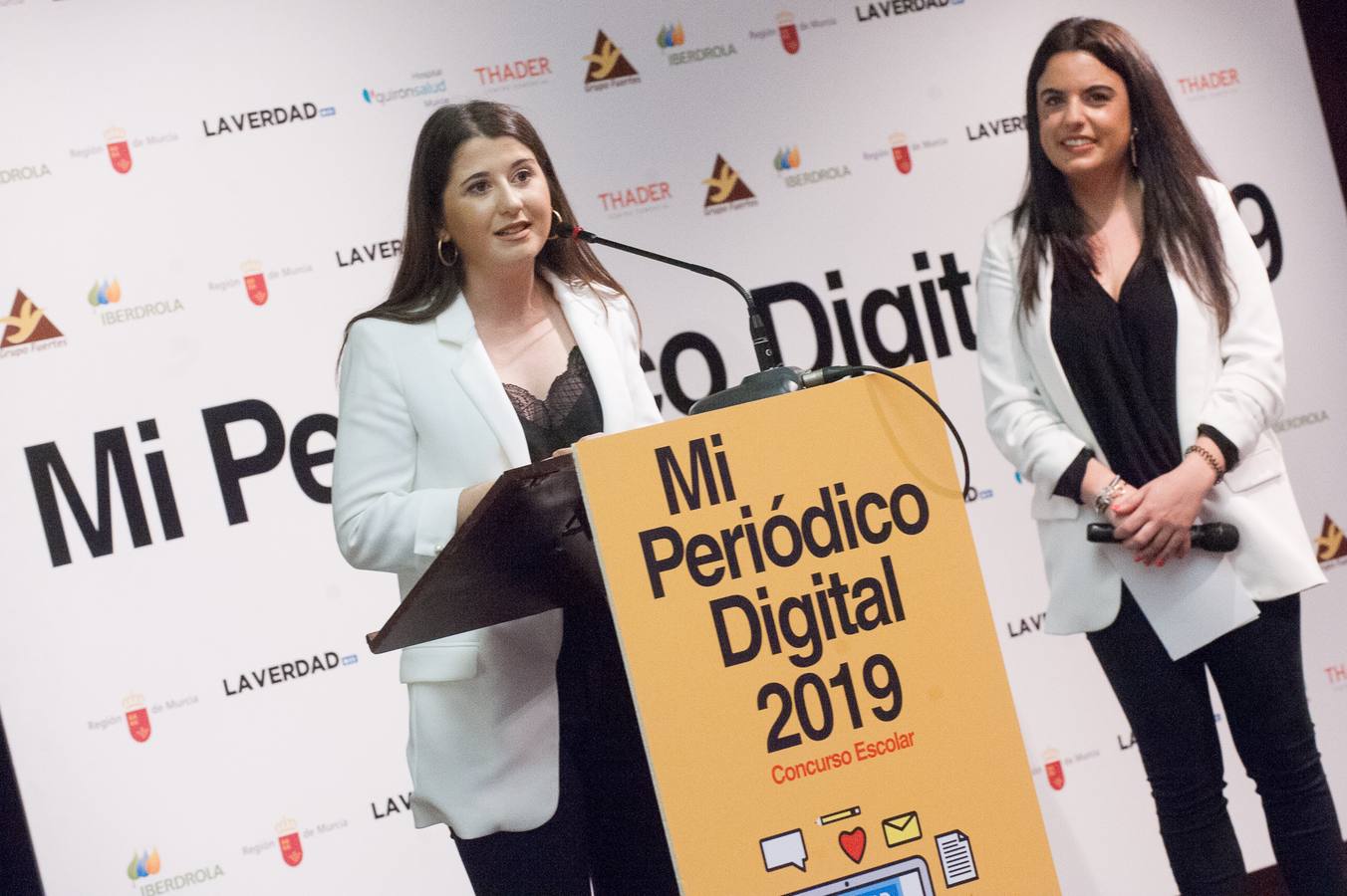Los grupos Cazanoticias 3.0, Los Metamórficos, Weare2, Chiripifláuticos, Los Periodistas sin Fronteras y Diario IP, ganadores de la décima edición del concurso escolar 'Mi Periódico Digital'