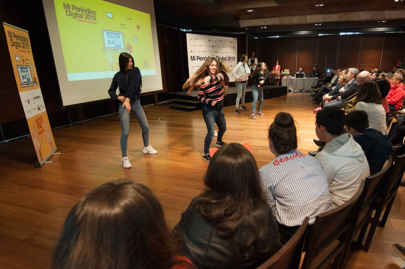 Los grupos Cazanoticias 3.0, Los Metamórficos, Weare2, Chiripifláuticos, Los Periodistas sin Fronteras y Diario IP, ganadores de la décima edición del concurso escolar 'Mi Periódico Digital'