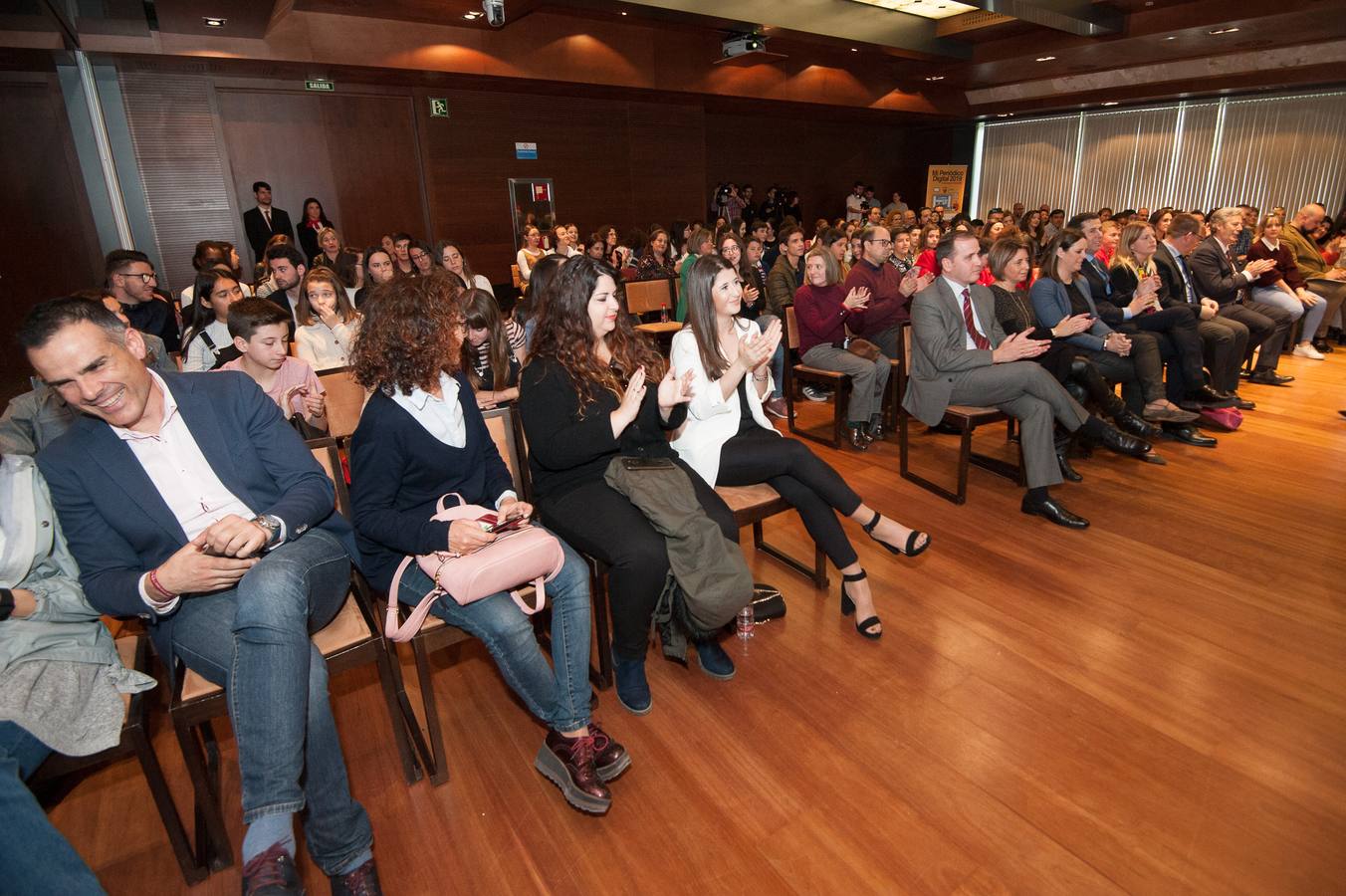 Los grupos Cazanoticias 3.0, Los Metamórficos, Weare2, Chiripifláuticos, Los Periodistas sin Fronteras y Diario IP, ganadores de la décima edición del concurso escolar 'Mi Periódico Digital'