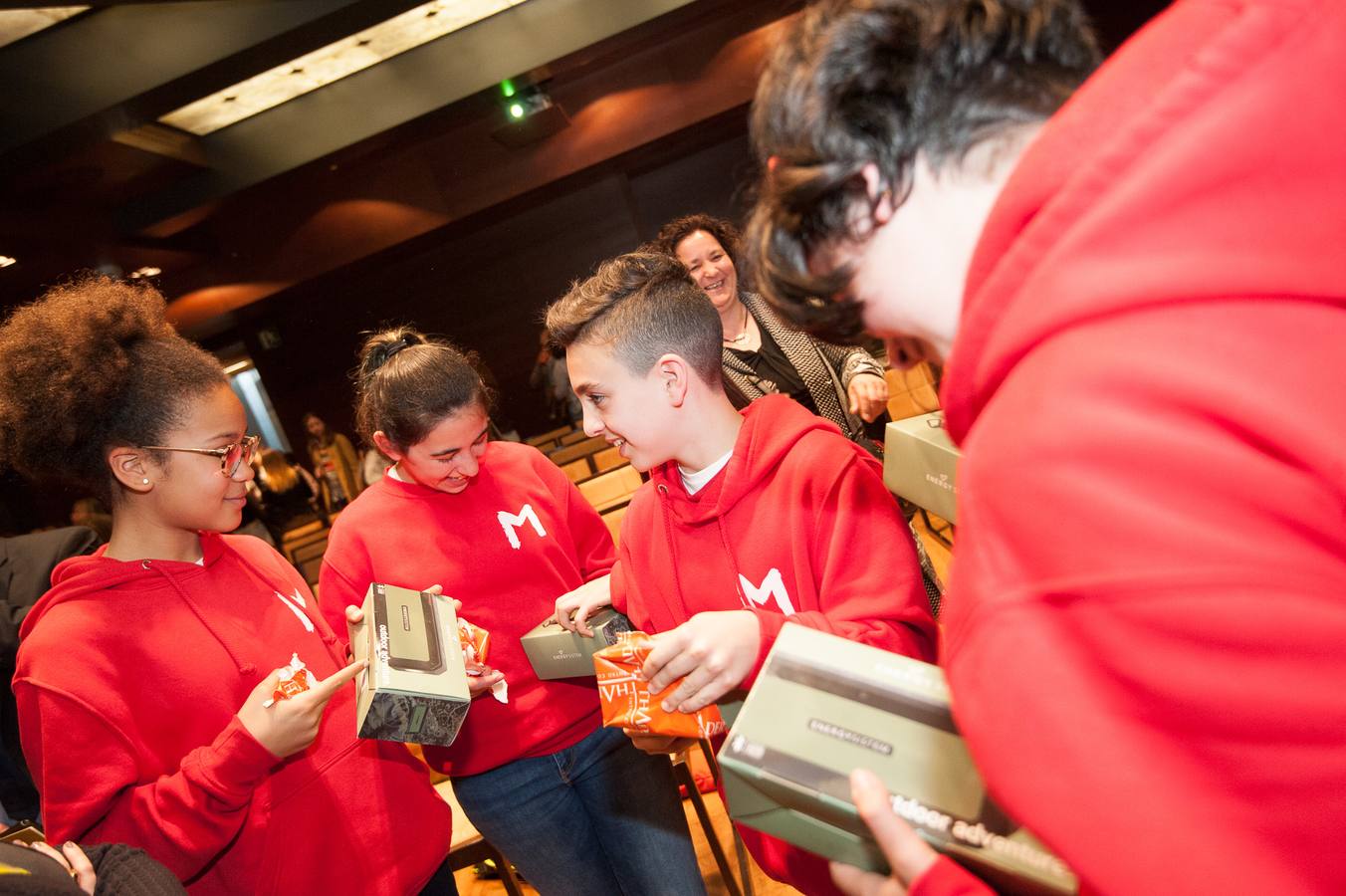 Los grupos Cazanoticias 3.0, Los Metamórficos, Weare2, Chiripifláuticos, Los Periodistas sin Fronteras y Diario IP, ganadores de la décima edición del concurso escolar 'Mi Periódico Digital'