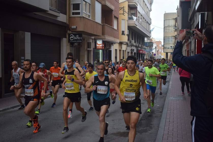 El atleta del Inassa Premium se lleva la prueba con un tiempo de 34:11 minutos, mientras que la corredora del Grupo Alcaraz hace una marca de 44:18