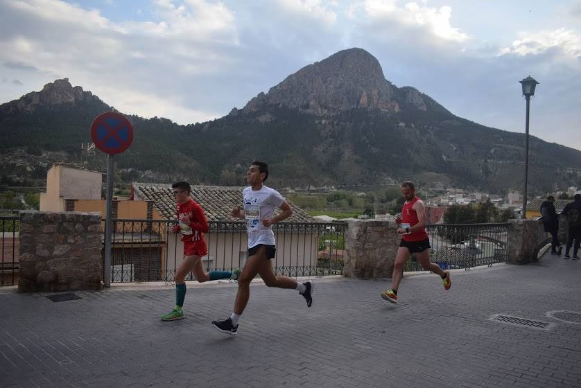 El atleta del Inassa Premium se lleva la prueba con un tiempo de 34:11 minutos, mientras que la corredora del Grupo Alcaraz hace una marca de 44:18