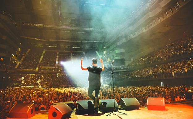 Panorámica del concierto de Taburete en el Palacio de los Deportes de Madrid.