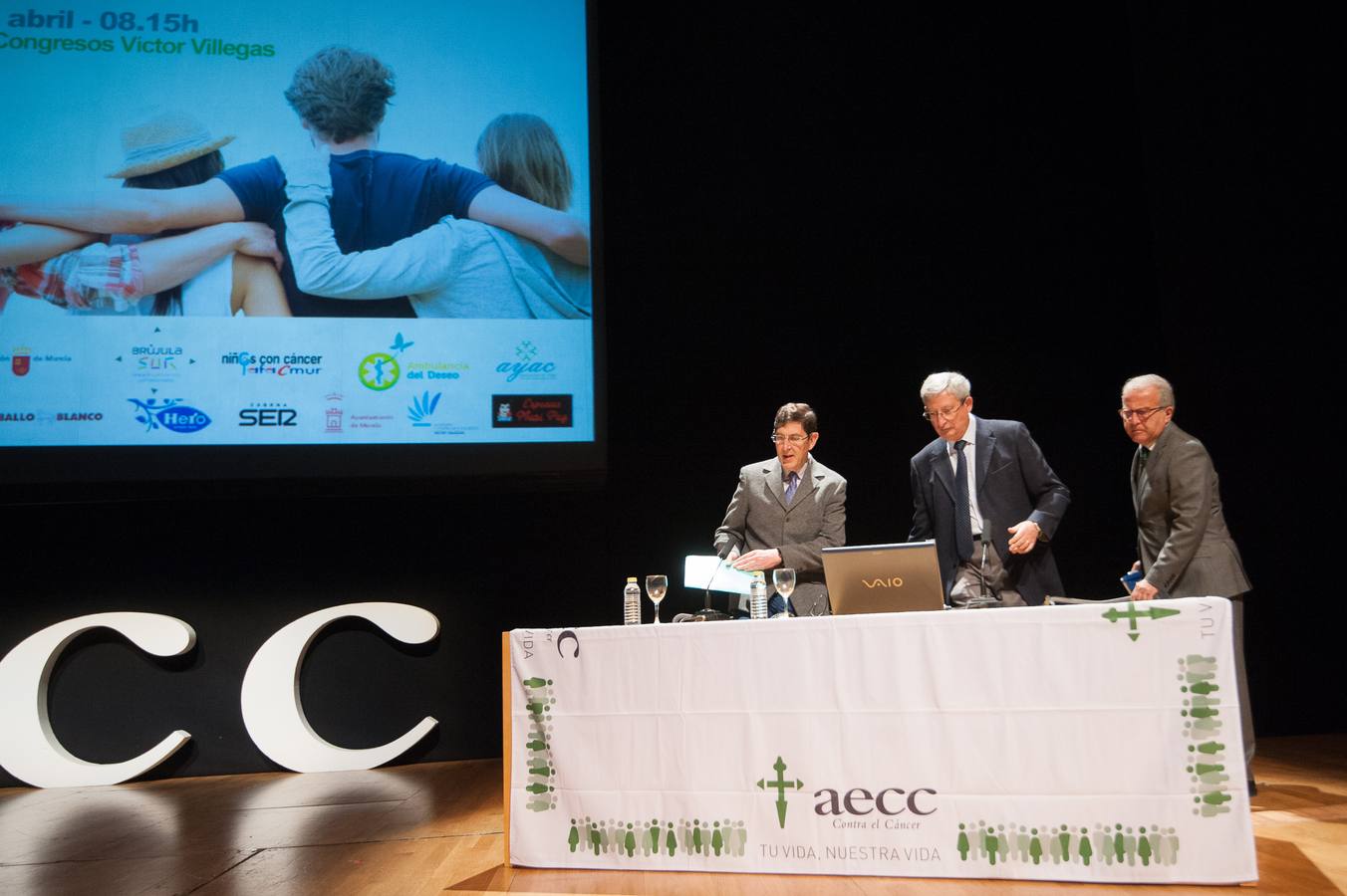 La enfermedad no solo afecta al paciente; las familias también requieren atención