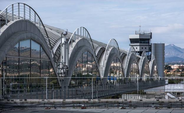 Instalaciones del aeropuerto de El Altet. 