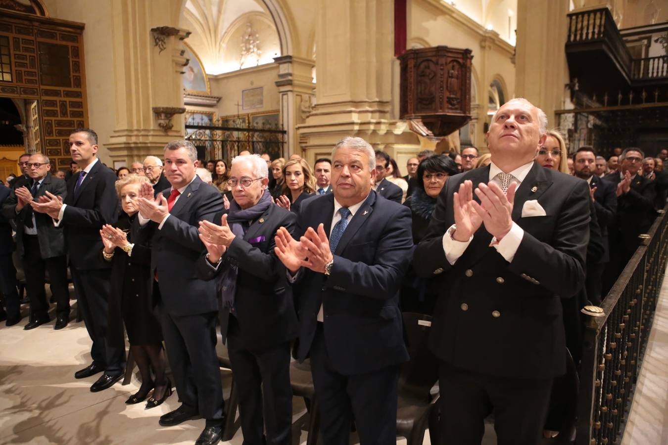 El presidente regional recurre a vivencias personales y a su experiencia como cofrade en el pregón de las procesiones 