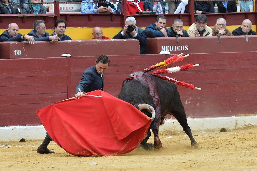 El festival de la AECC celebra su XXV edición con un gran espectáculo. Trece orejas y tres rabos en un festejo de alto nivel artístico