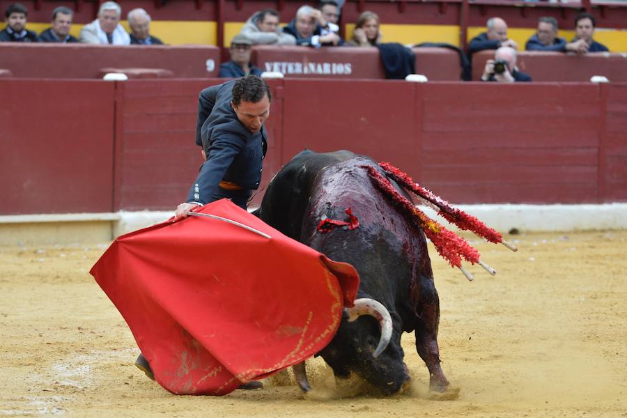 El festival de la AECC celebra su XXV edición con un gran espectáculo. Trece orejas y tres rabos en un festejo de alto nivel artístico