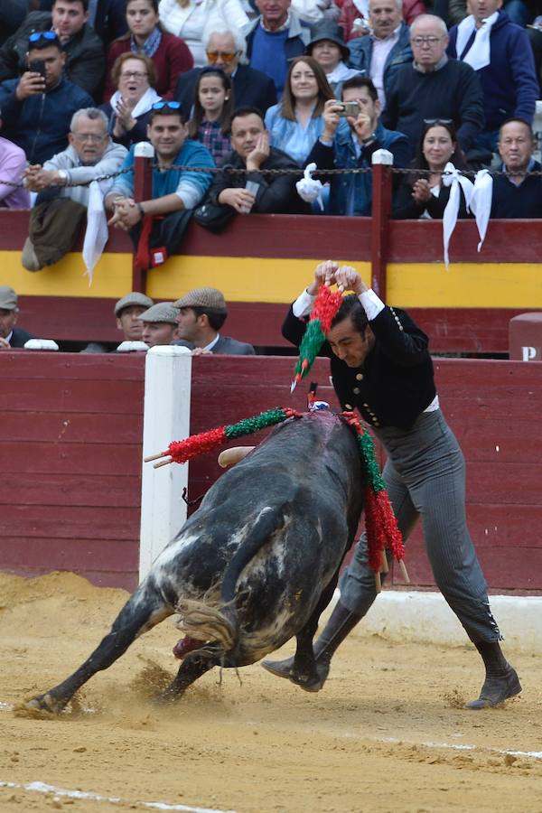 El festival de la AECC celebra su XXV edición con un gran espectáculo. Trece orejas y tres rabos en un festejo de alto nivel artístico