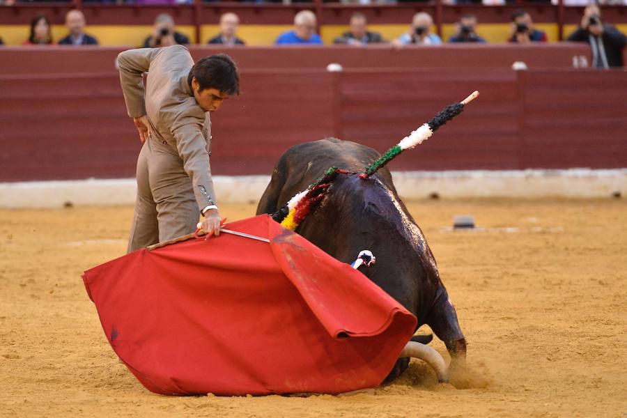 El festival de la AECC celebra su XXV edición con un gran espectáculo. Trece orejas y tres rabos en un festejo de alto nivel artístico
