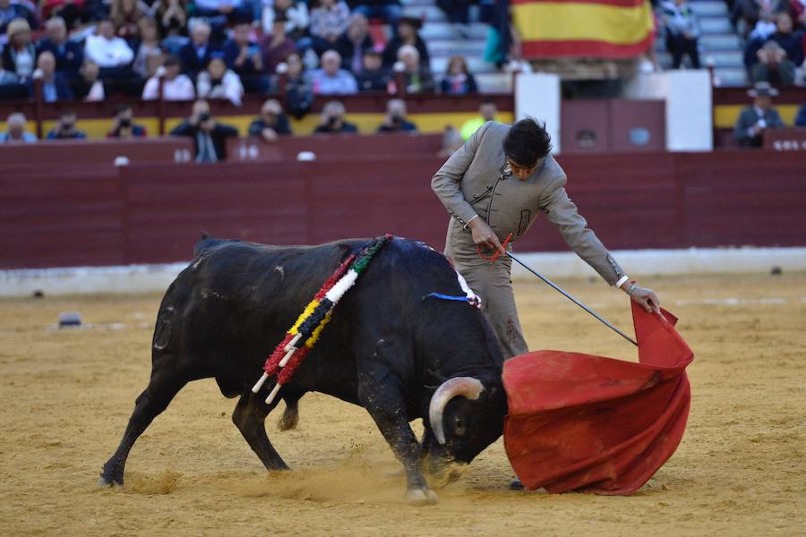 El festival de la AECC celebra su XXV edición con un gran espectáculo. Trece orejas y tres rabos en un festejo de alto nivel artístico