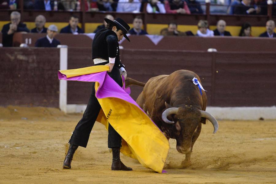 El festival de la AECC celebra su XXV edición con un gran espectáculo. Trece orejas y tres rabos en un festejo de alto nivel artístico