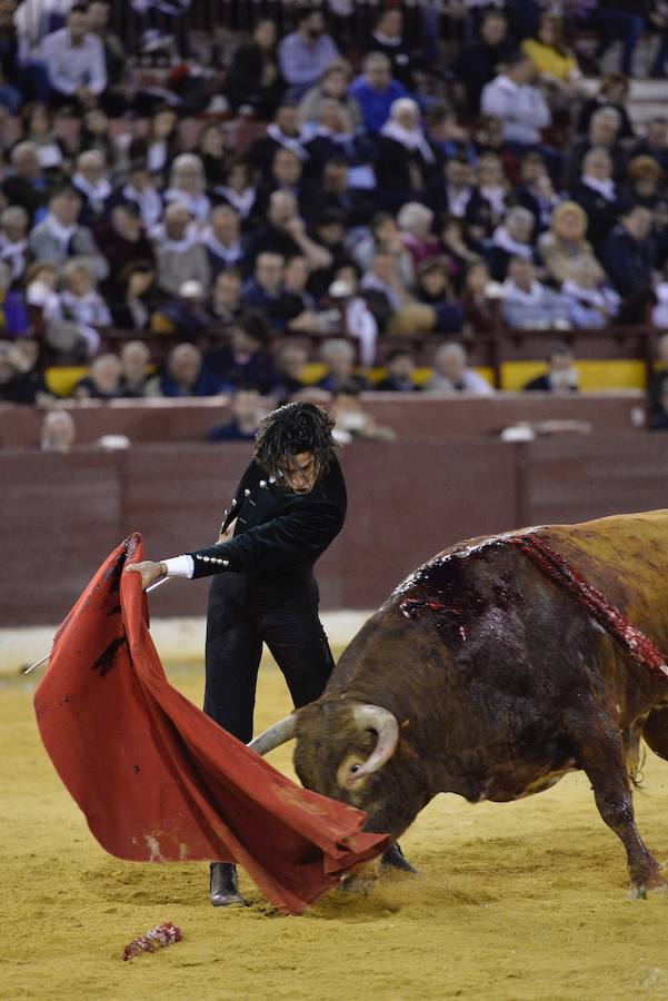 El festival de la AECC celebra su XXV edición con un gran espectáculo. Trece orejas y tres rabos en un festejo de alto nivel artístico