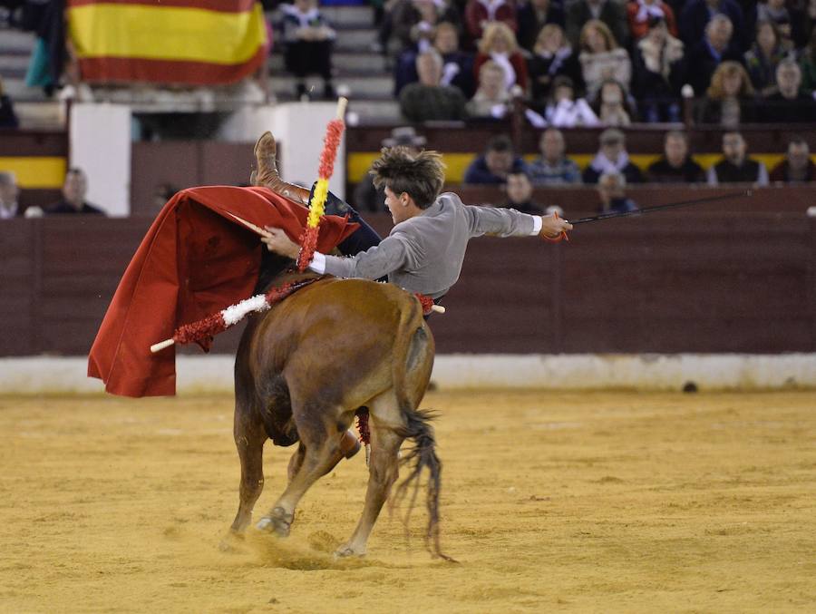 El festival de la AECC celebra su XXV edición con un gran espectáculo. Trece orejas y tres rabos en un festejo de alto nivel artístico
