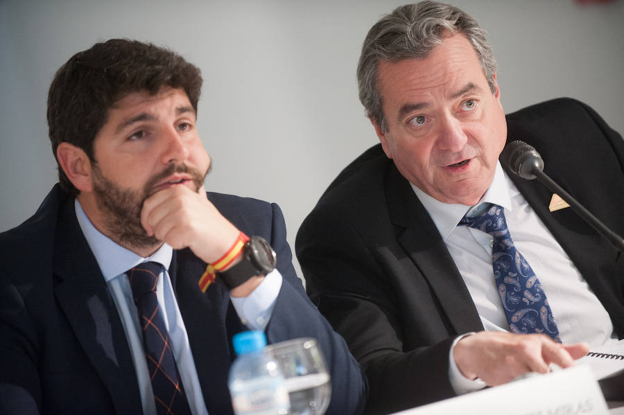 La Región de Murcia contará con la primera organización nacional de productores de fruta con la unión de Apoexpa y Fecoam, según se informó en el cónclave, celebrado en el Museo Pedro Cano de Blanca