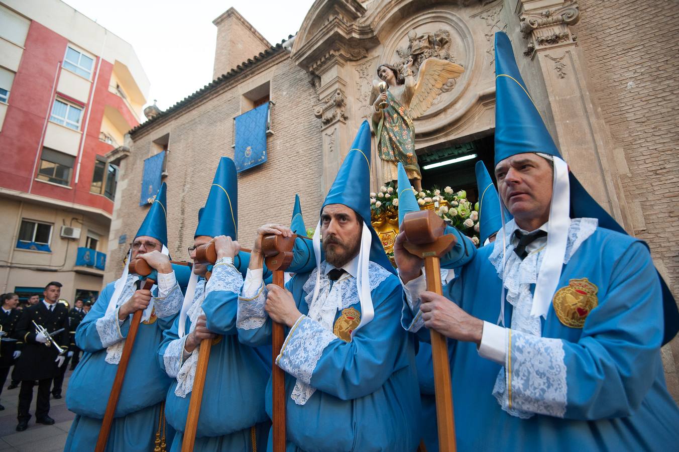 El paso de La Flagelación celebró su 25 aniversario en un desfile que cuajó de espectadores las calles más nazarenas