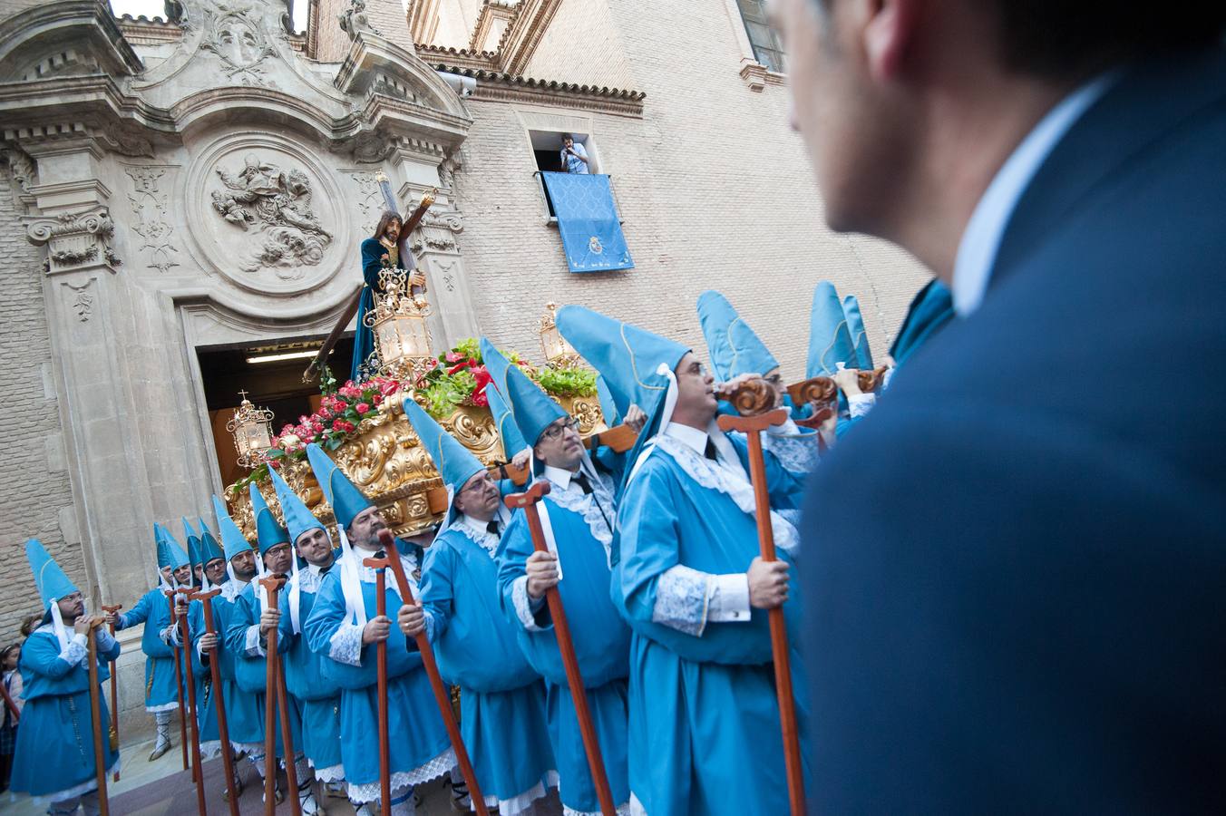 El paso de La Flagelación celebró su 25 aniversario en un desfile que cuajó de espectadores las calles más nazarenas