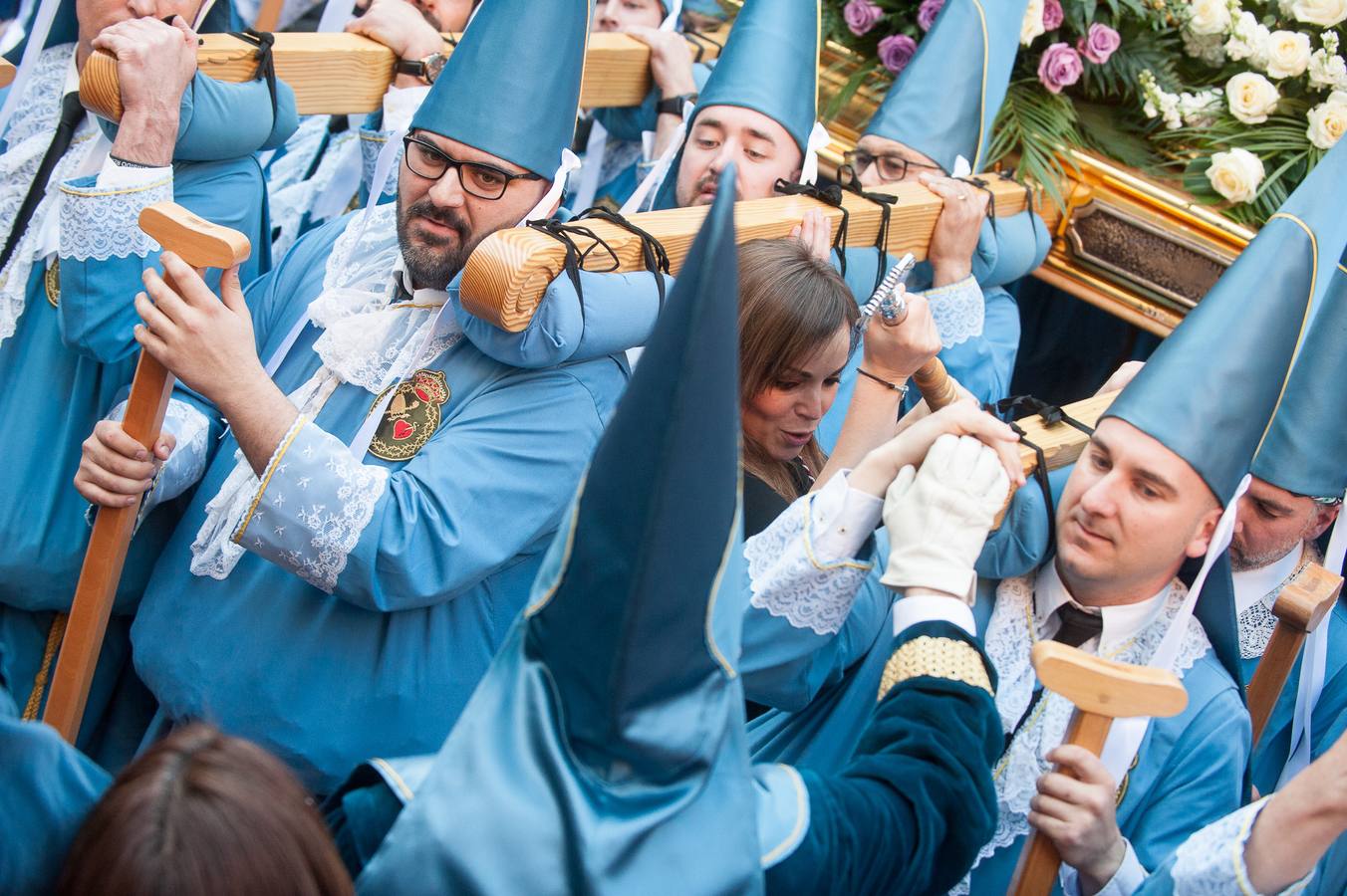 El paso de La Flagelación celebró su 25 aniversario en un desfile que cuajó de espectadores las calles más nazarenas