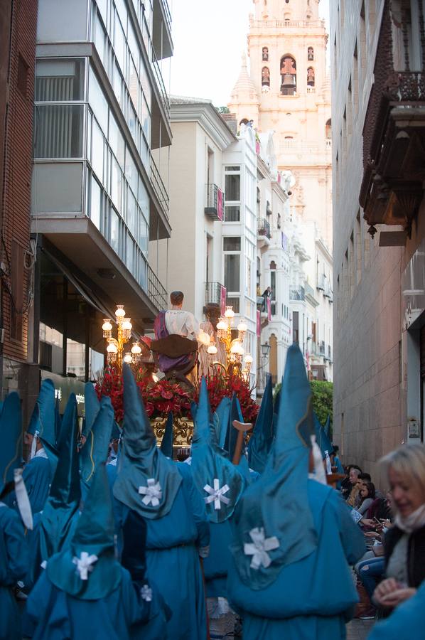 El paso de La Flagelación celebró su 25 aniversario en un desfile que cuajó de espectadores las calles más nazarenas