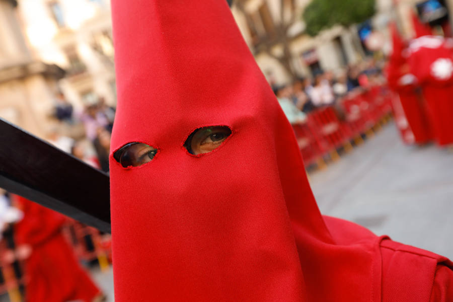 El cortejo devuelve a las calles más nazarenas de Murcia la devoción por el rigor y las tradiciones huertanas