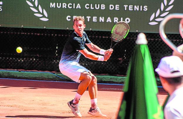 Roberto Carballés, durante el encuentro de semifinales ante Coppejans. 