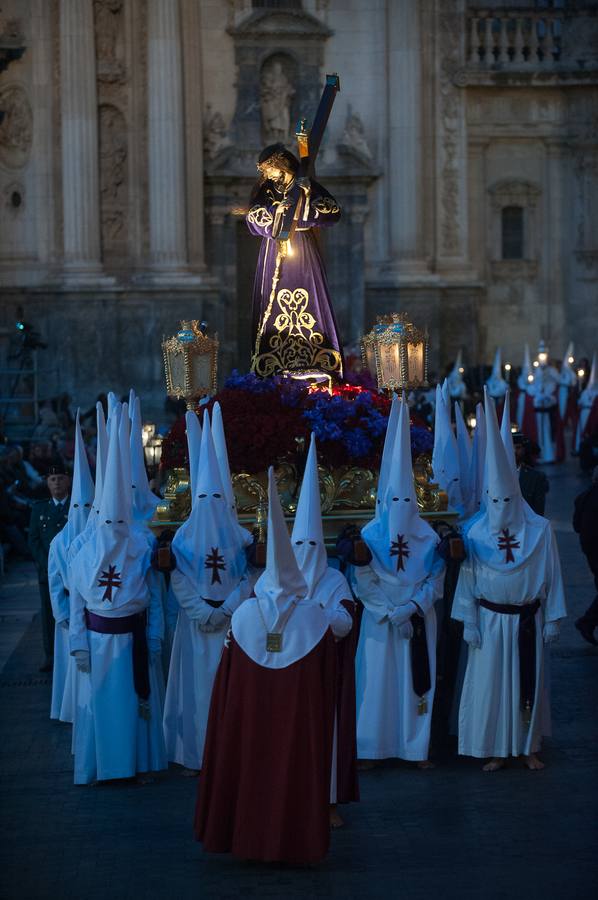 El Cristo de la Salud y el Señor del Rescate inundan de fervor el itinerario más nazareno.