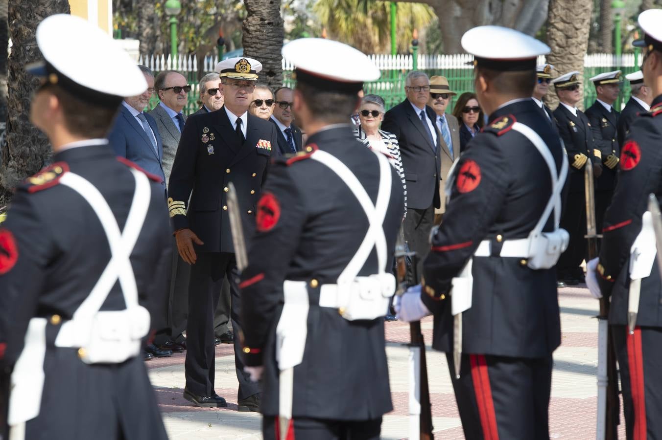 El Tercio de Levante constituye su escolta con soldados voluntarios que creen un privilegio acompañar a San Pedro y a la Virgen de la Soledad en la Semana Santa de Cartagena