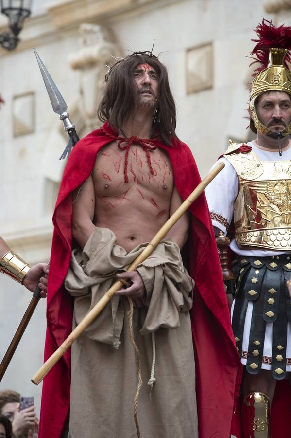 Actores de la Escuela Municipal de Teatro, coordinados por su director, Alfredo Sánchez, pusieron sobre las tablas este drama del Cristianismo.