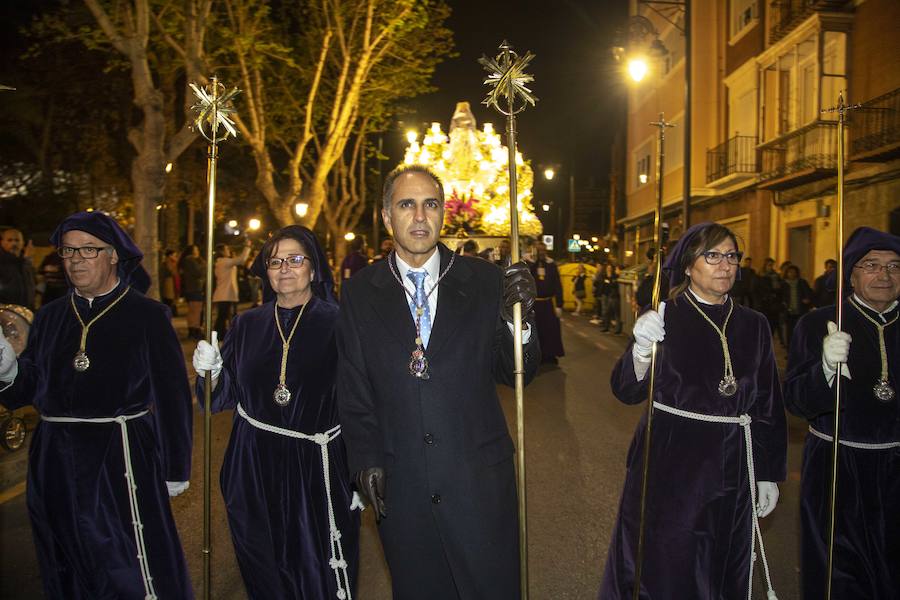 La procesión marraja, adelantada dos horas, sale entre plásticos y es vivida por miles de procesionistas durante la madrugada