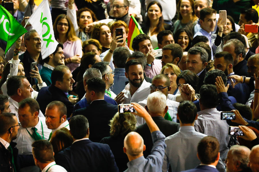 El presidente del partido vaticinó este domingo en Murcia que el día después de las elecciones generales «van a cerrar» muchas empresas de encuestas