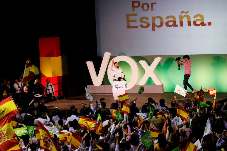 El presidente del partido vaticinó este domingo en Murcia que el día después de las elecciones generales «van a cerrar» muchas empresas de encuestas