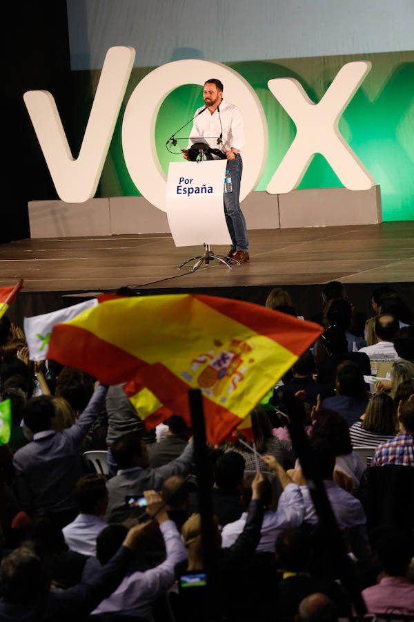 El presidente del partido vaticinó este domingo en Murcia que el día después de las elecciones generales «van a cerrar» muchas empresas de encuestas