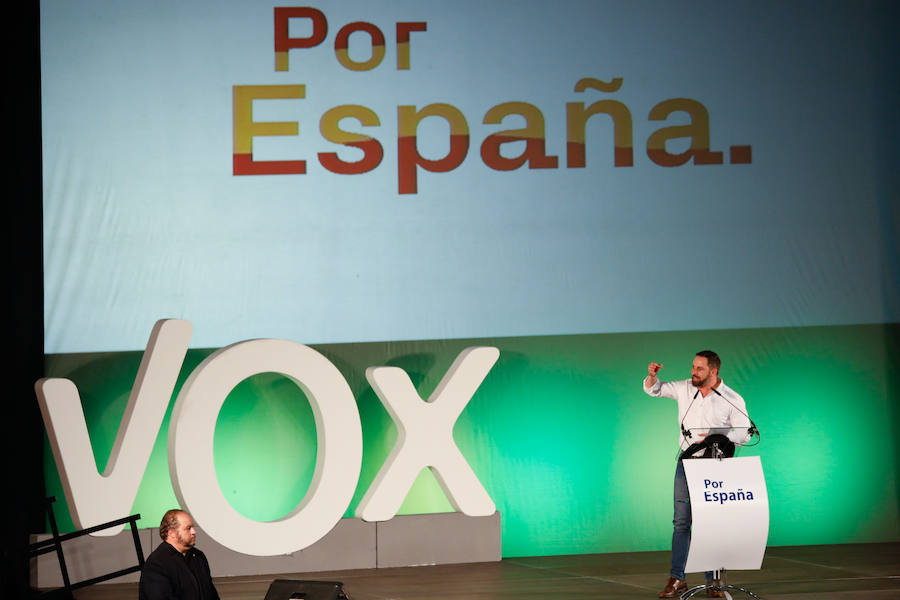 El presidente del partido vaticinó este domingo en Murcia que el día después de las elecciones generales «van a cerrar» muchas empresas de encuestas