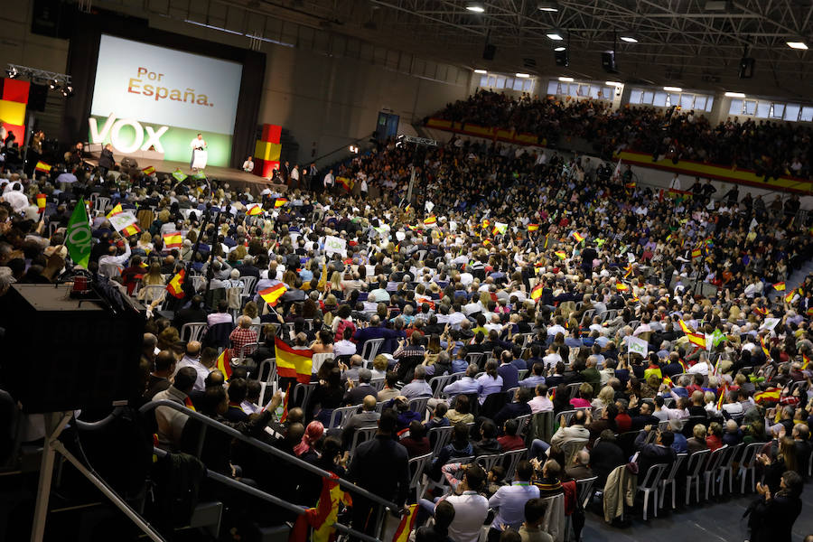 El presidente del partido vaticinó este domingo en Murcia que el día después de las elecciones generales «van a cerrar» muchas empresas de encuestas