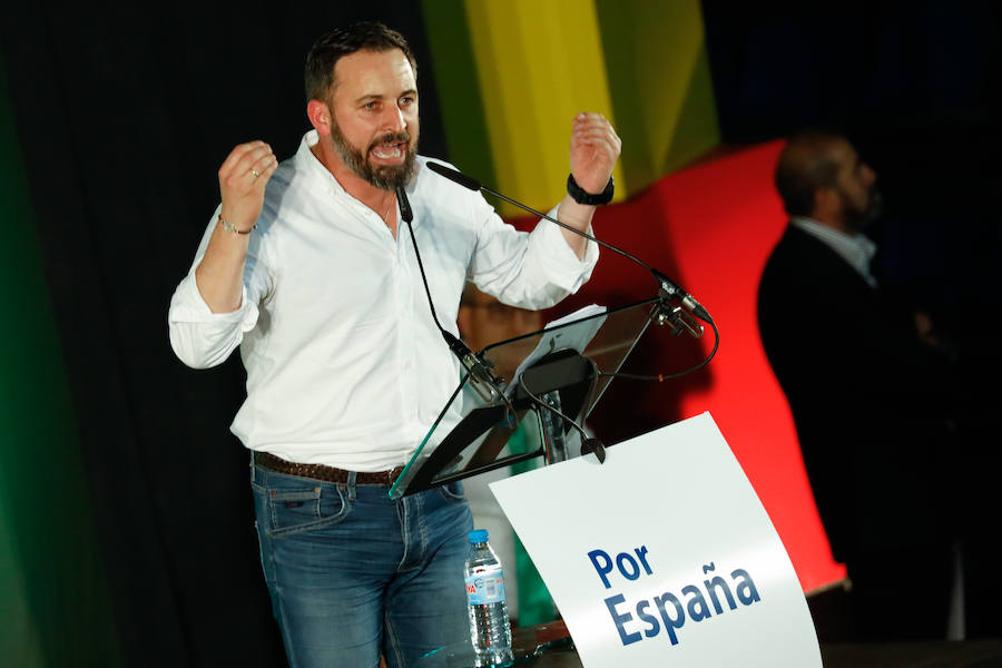 El presidente del partido vaticinó este domingo en Murcia que el día después de las elecciones generales «van a cerrar» muchas empresas de encuestas